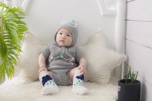 喀什宝宝揉眼睛是怎么回事